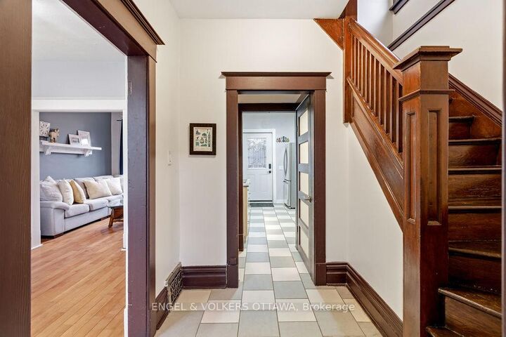 Property Photo: 475 Kent Street ON K2P 2B6
