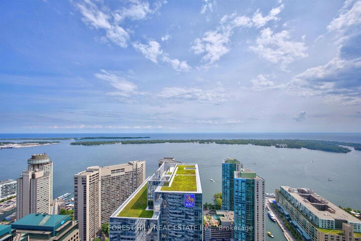 100 Harbour Street 5410 — photo 1