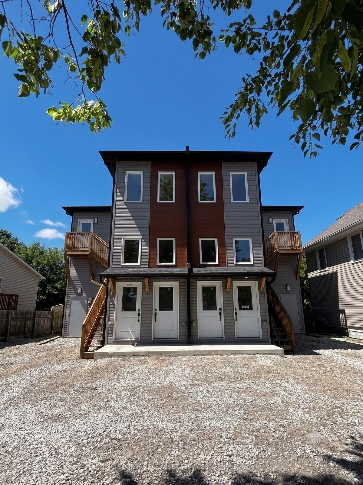 Property Photo:  51A Haynes Avenue 4  ON L2R 3J8 