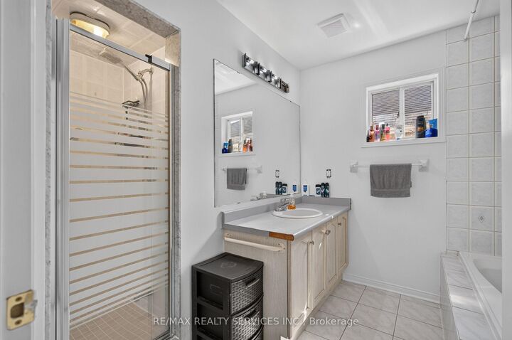 Property Photo: 62 Fletchers Creek Boulevard ON L6X 4T1