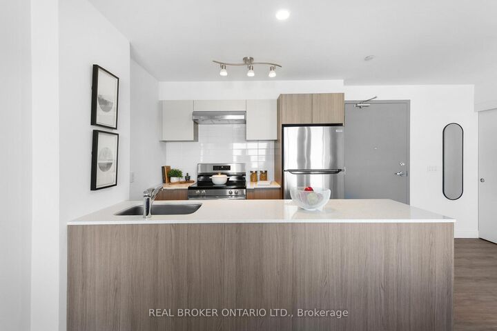 Property Photo:  100 Manett Crescent 801  ON L6X 5R8 
