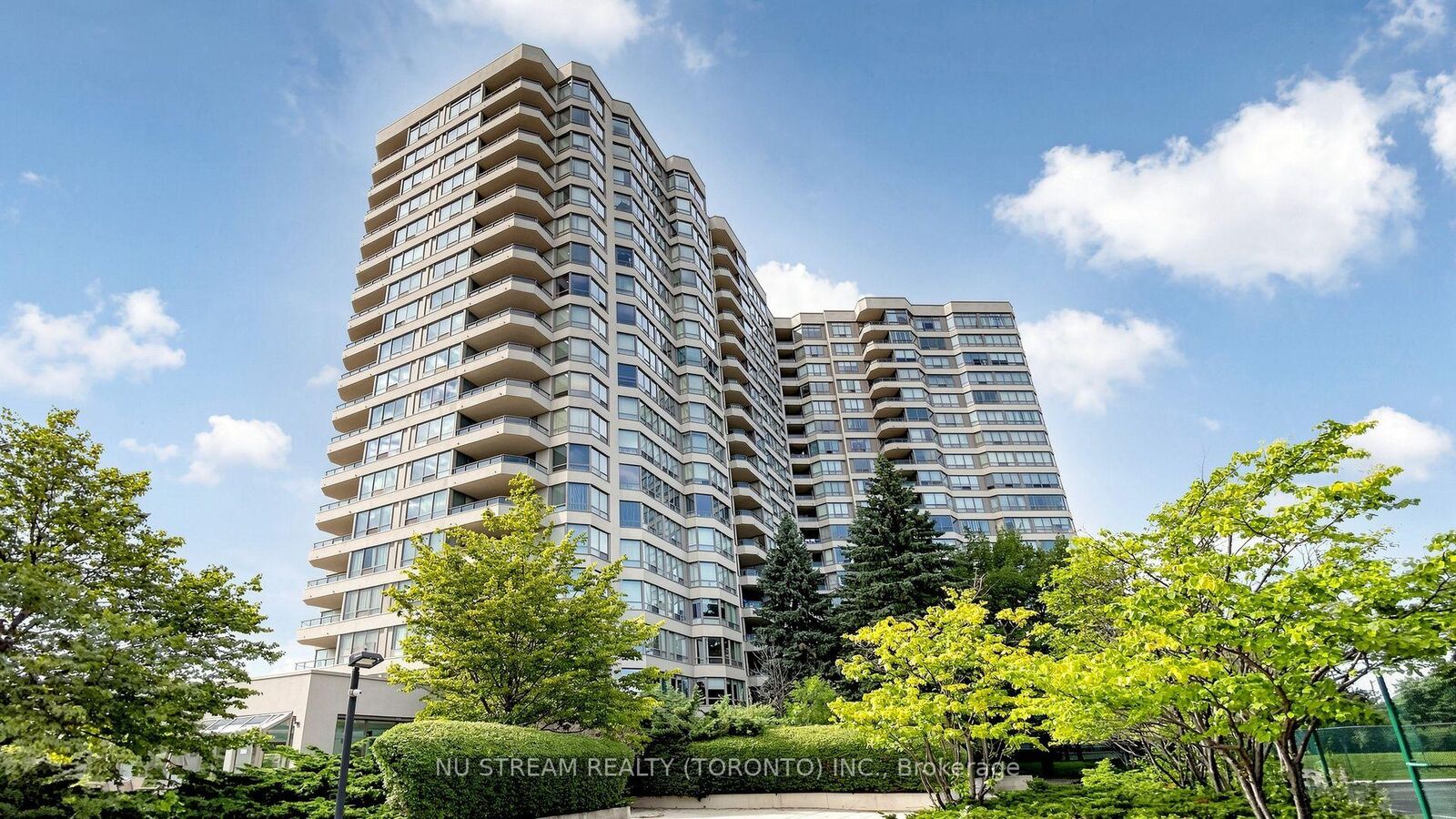 Property Photo: 175 Bamburgh Circle #1105 ON M1W 3X8