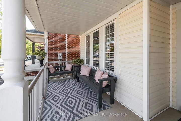 Property Photo: 1245 Newell Street ON L9T 6C2