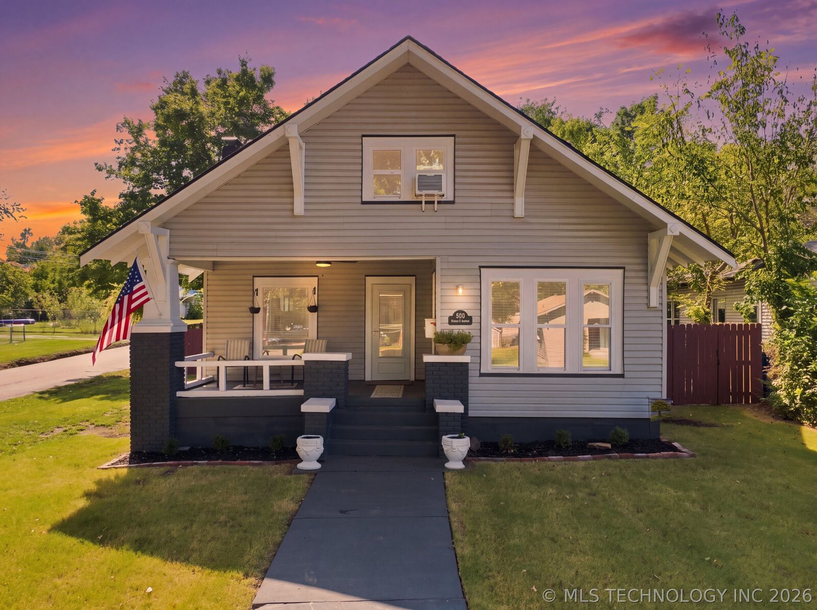 Property Photo:  500 N C Avenue  OK 74020 