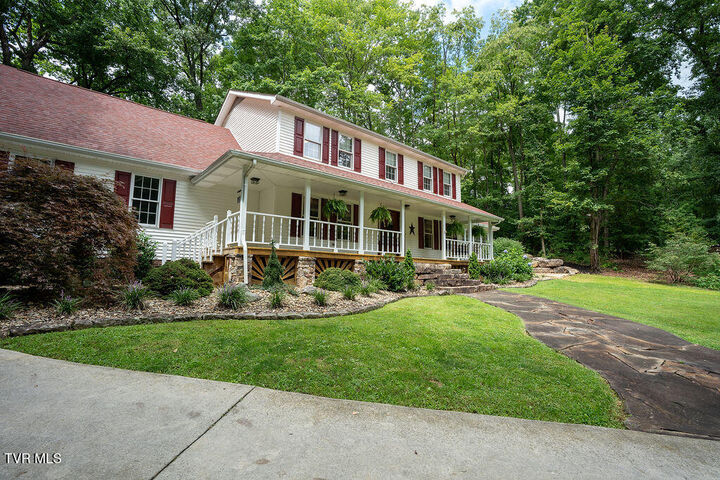 Property Photo: 18415 Cashmere Court VA 24210