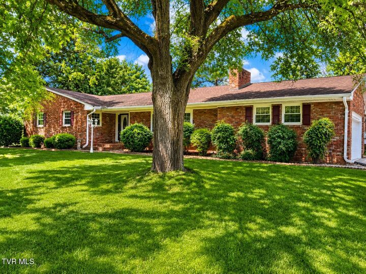 Property Photo:  501 East 9th Avenue  TN 37601 