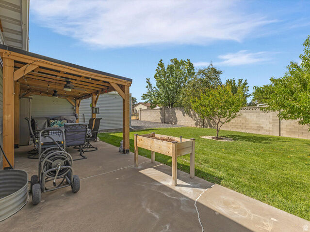 Property Photo:  1422 W Quail Ridge Rd  UT 84065 