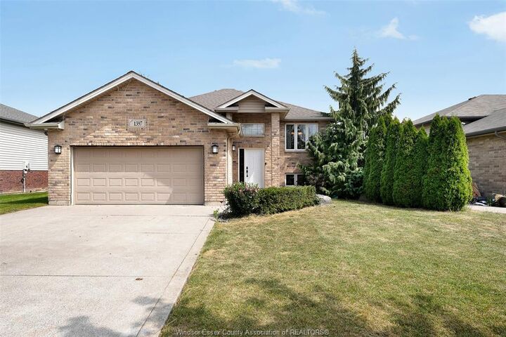 Property Photo: 1397 Crosswinds Drive ON N8L 0S5