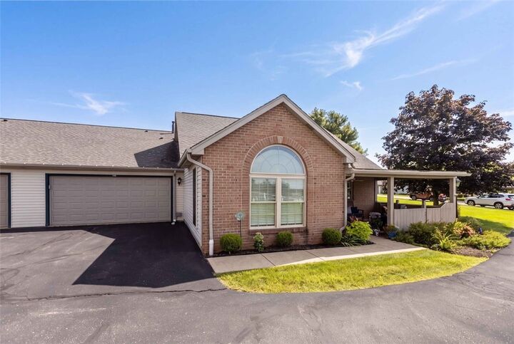Property Photo:  105 Carriage Dr  PA 15042 