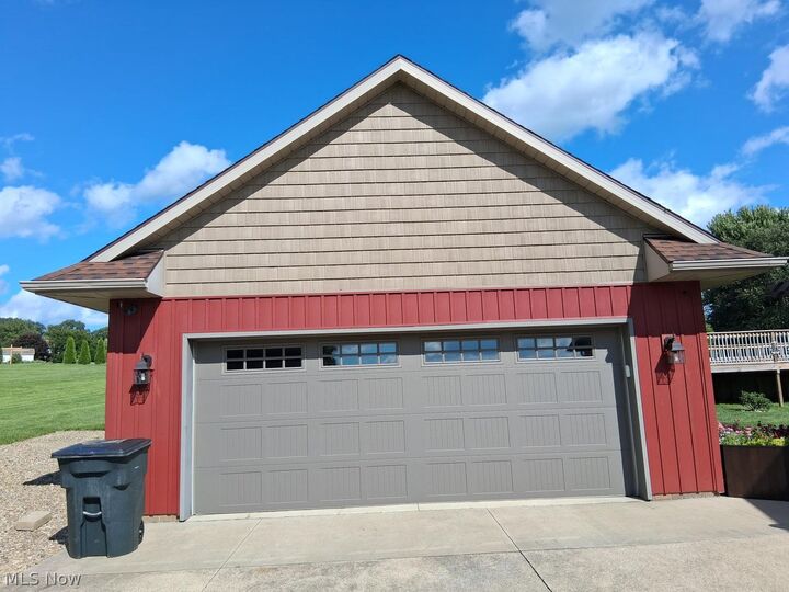 Property Photo: 4054 Mallard Way OH 44691
