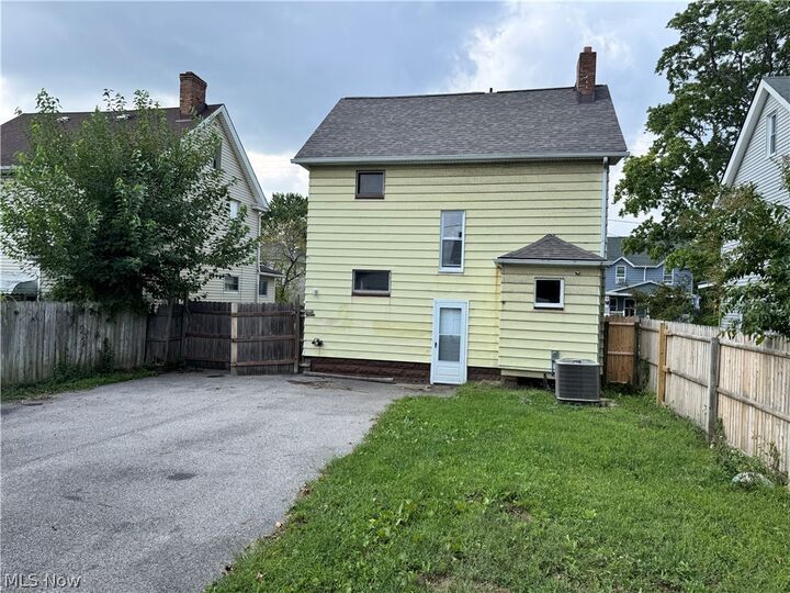 Property Photo: 3059 W 111th Street OH 44111