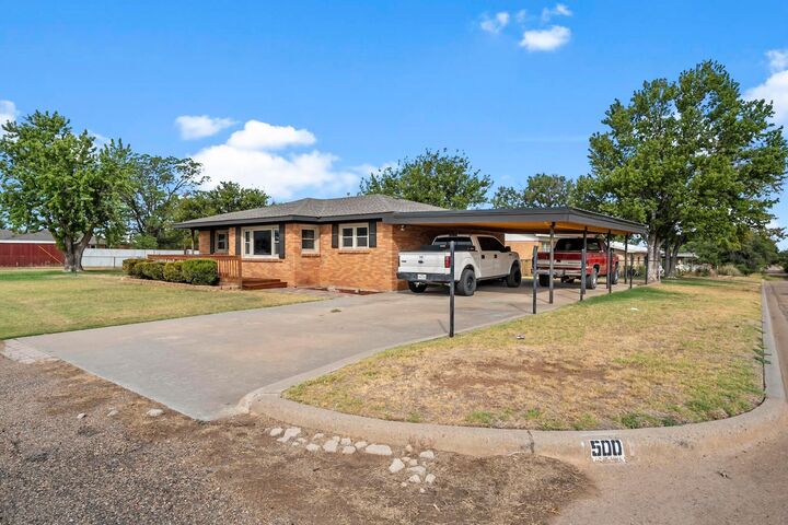 Property Photo:  500 W Lasalle Street  TX 79036 