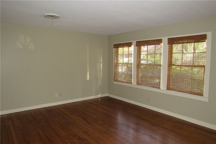 Property Photo:  1900 Winsted Lane  TX 78703 