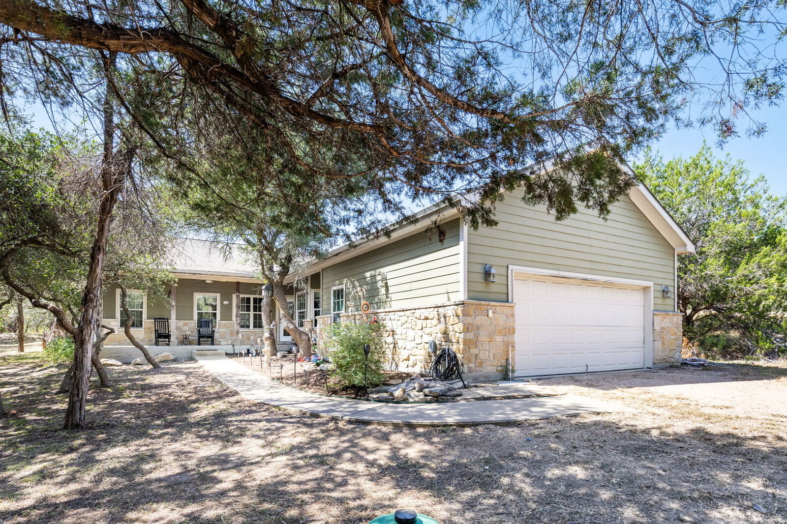 Property Photo:  204 Deer Creek Circle  TX 78620 