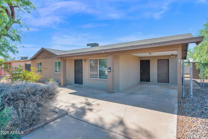Property Photo: 1223 E Valerie Drive AZ 85288