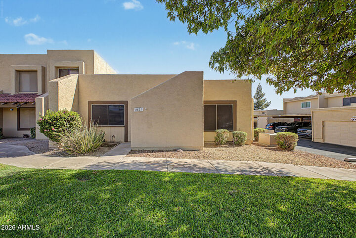 Property Photo: 5821 W Acoma Drive AZ 85306