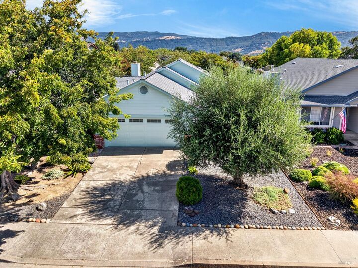 Property Photo: 120 William Circle CA 95425
