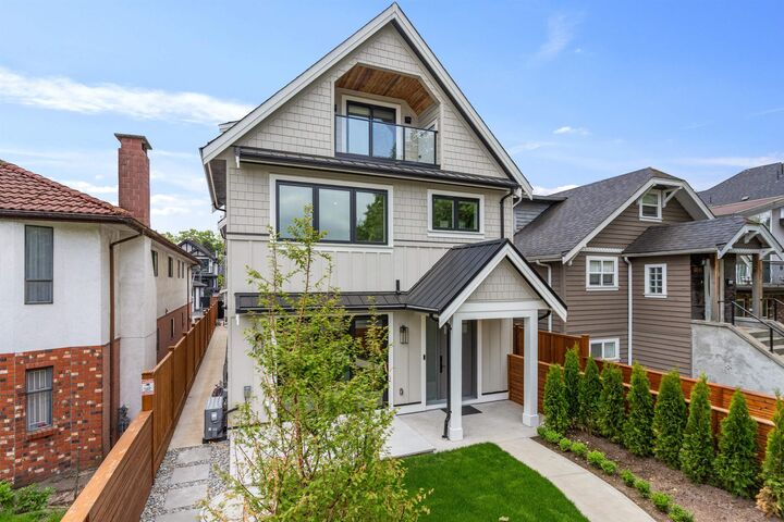 Property Photo:  2258 Napier Street 1  BC V5L 2P2 