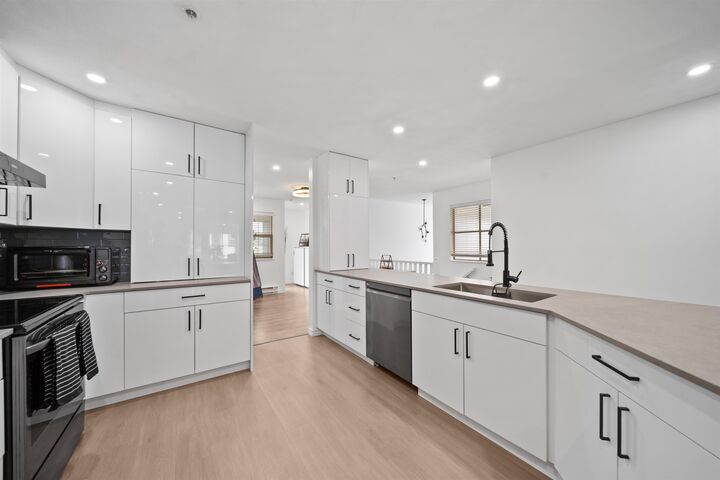 Property Photo: 19160 119 Avenue 45 BC V3Y 2L7