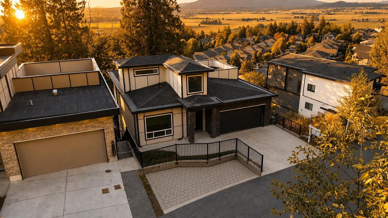 Property Photo: 5988 Lindeman Street 3 BC V2R 0R9