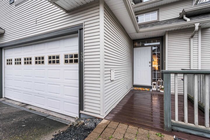 Property Photo: 2088 Winfield Drive 32 BC V3G 3C3