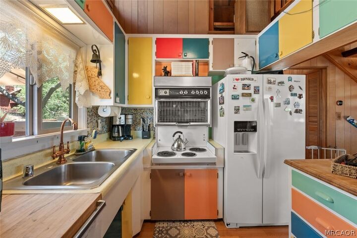 Property Photo: 1156 Bruin Trail CA 92333