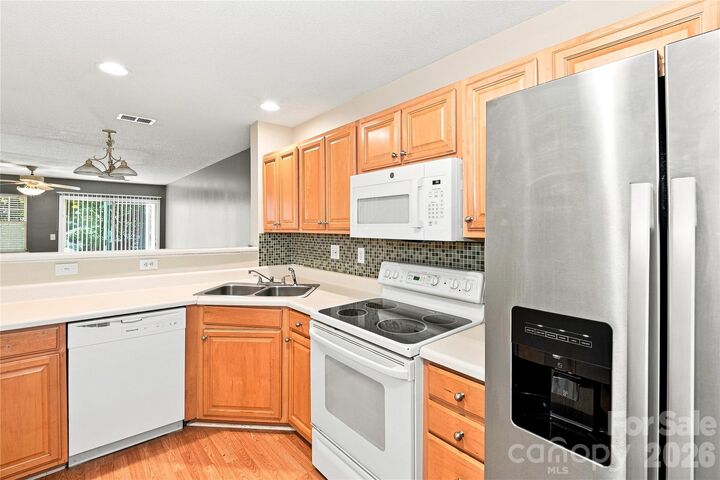 Property Photo: 10728 Holly Ridge Boulevard NC 28216
