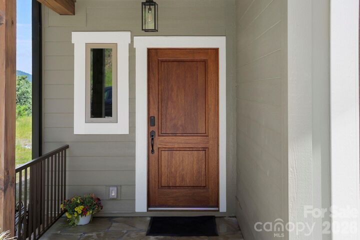 Property Photo: 128 Chepstow Place NC 28711