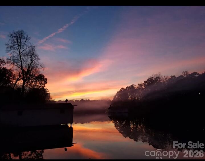 Property Photo: 116 Canoe Court NC 27306