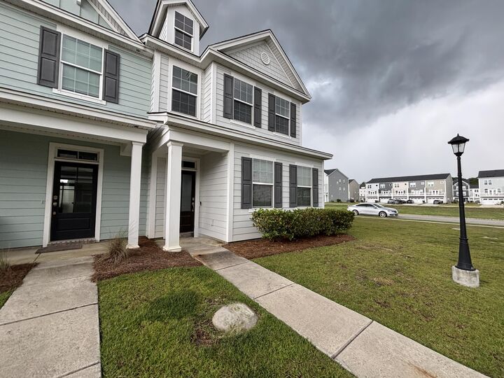 Property Photo: 600 Ravensridge Lane SC 29461