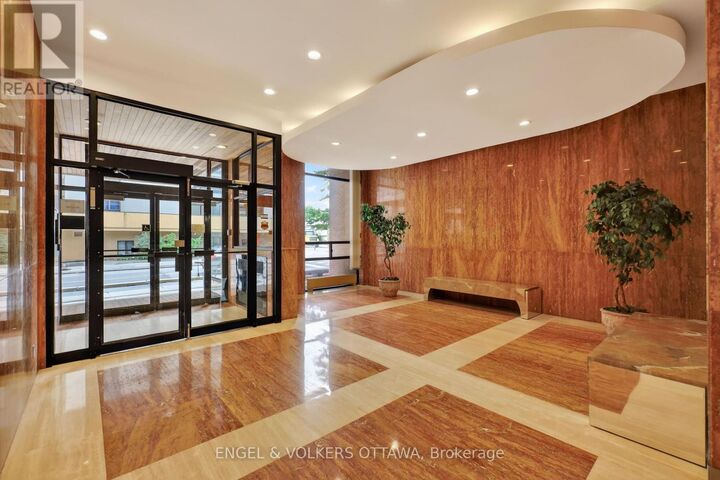 Property Photo:  475 Laurier Avenue West 1007  ON K1R 7X1 