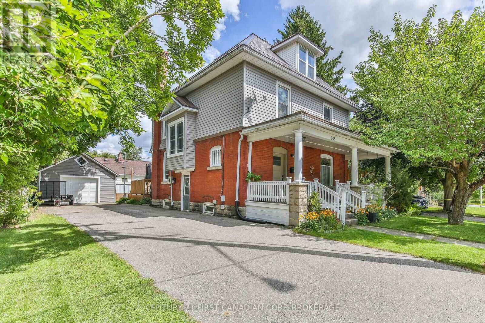 Property Photo:  308 Broadway Street  ON N4G 3S1 
