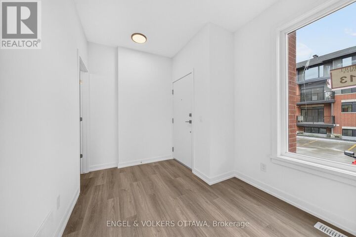 Property Photo:  225 Stardust Private  ON K1T 3W6 