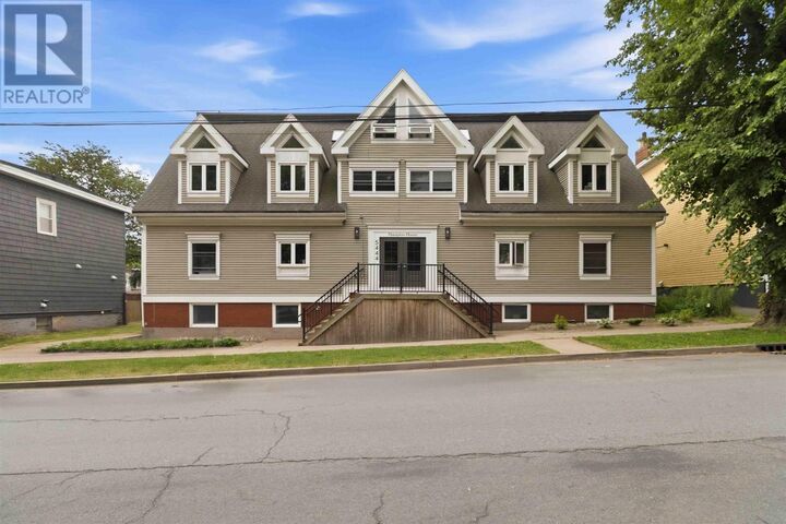 5444 Victoria Road 1 — photo 1