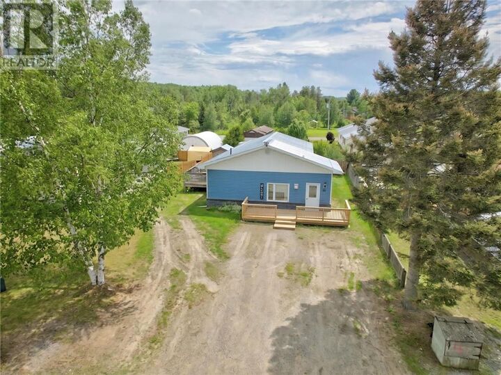 Property Photo: 2300 Lee Valley Road Unit# 39 ON P5E 1N1