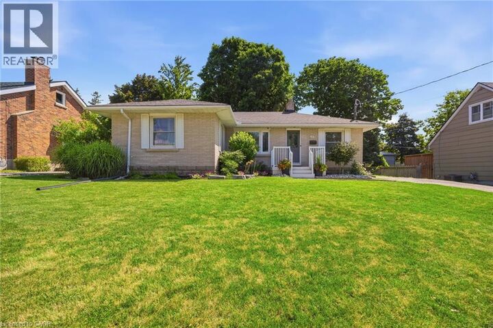 Property Photo: 402 Wellington Street North ON N4S 6S7
