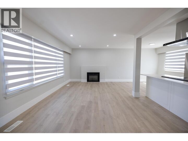 Property Photo: 1558 Carney Street BC V2M 2L5