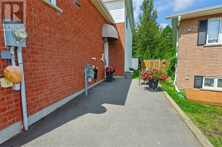 Property Photo:  214 Benita Boulevard  ON P3A 5Z5 