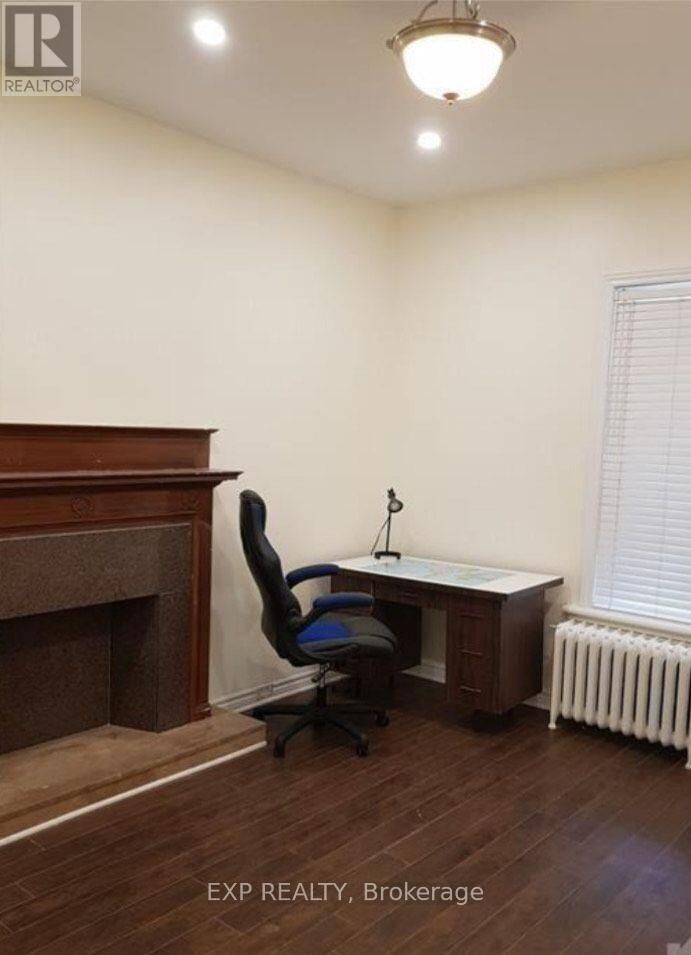 Property Photo: 268 Flora Street Unit 1 ON K1R 5R9