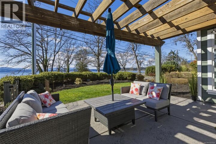 Property Photo: 10117 West Saanich Road BC V8L 5T6