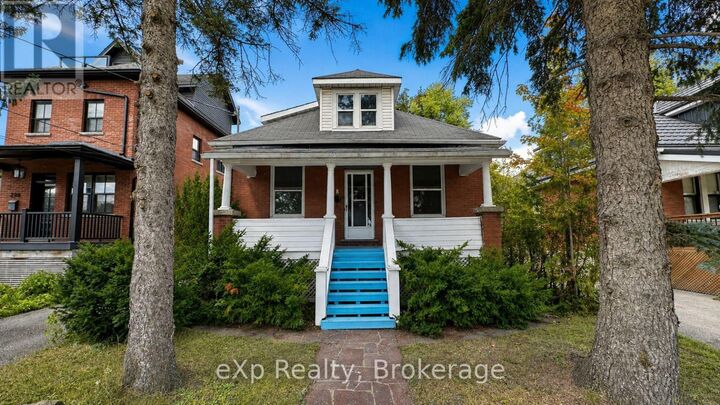 238 Elizabeth Street — photo 1