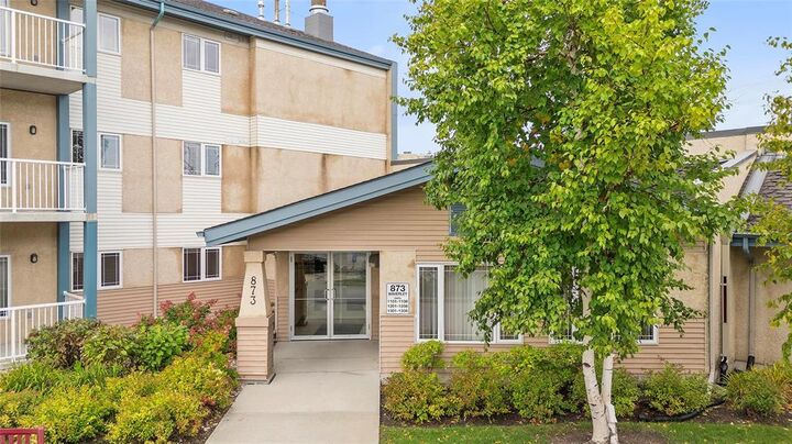 Property Photo: 873 Waverley Street MB R3P 6C6