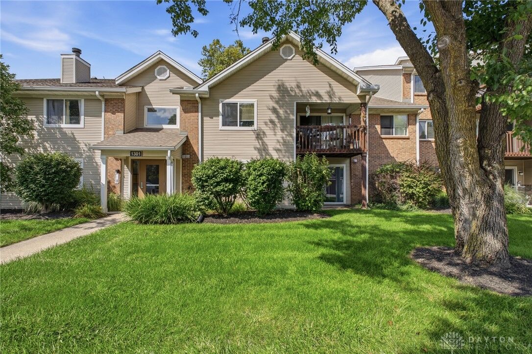 Property Photo:  1301 Hollow Run 3  OH 45459 