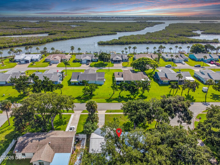Property Photo:  5464 Riverside Drive  FL 32127 