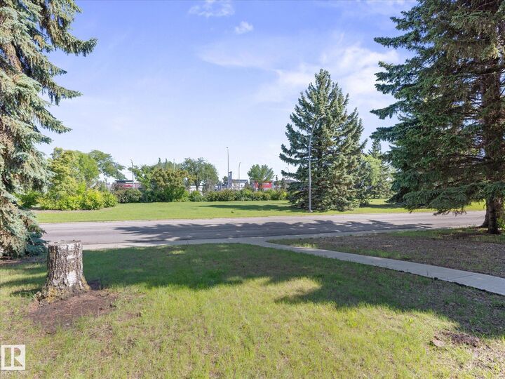 Property Photo:  13623 136A Avenue NW  AB T5L 4B9 