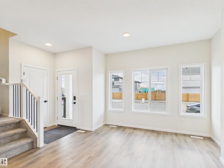 Property Photo:  1094 McLeod Avenue  AB T7X 4G8 