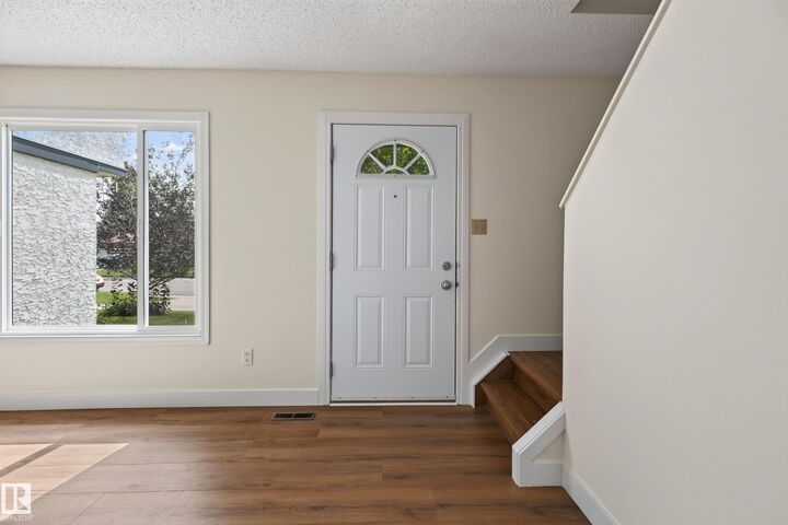 Property Photo: 18478 62B Avenue NW AB T5T 2N7
