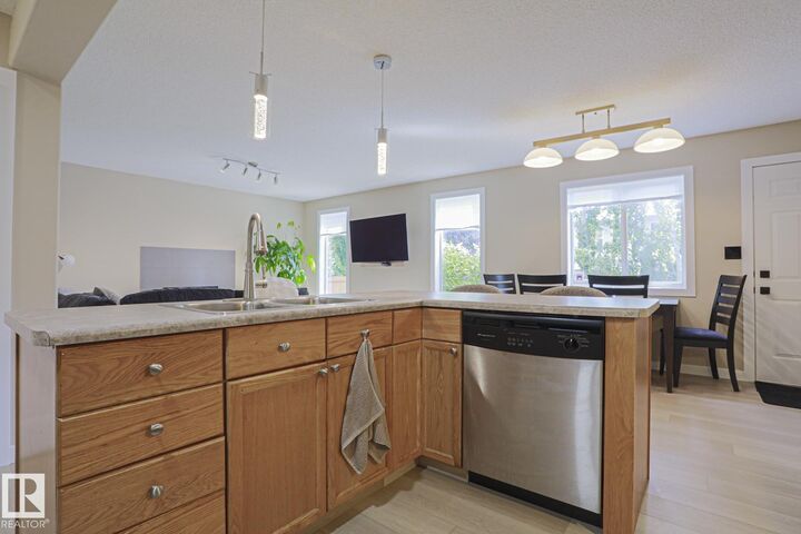 Property Photo:  8 Erinwoods Place  AB T8N 7B2 