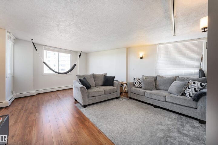 Photo de la propriété:  12141 Jasper Avenue NW 1601  AB T5N 3X8 