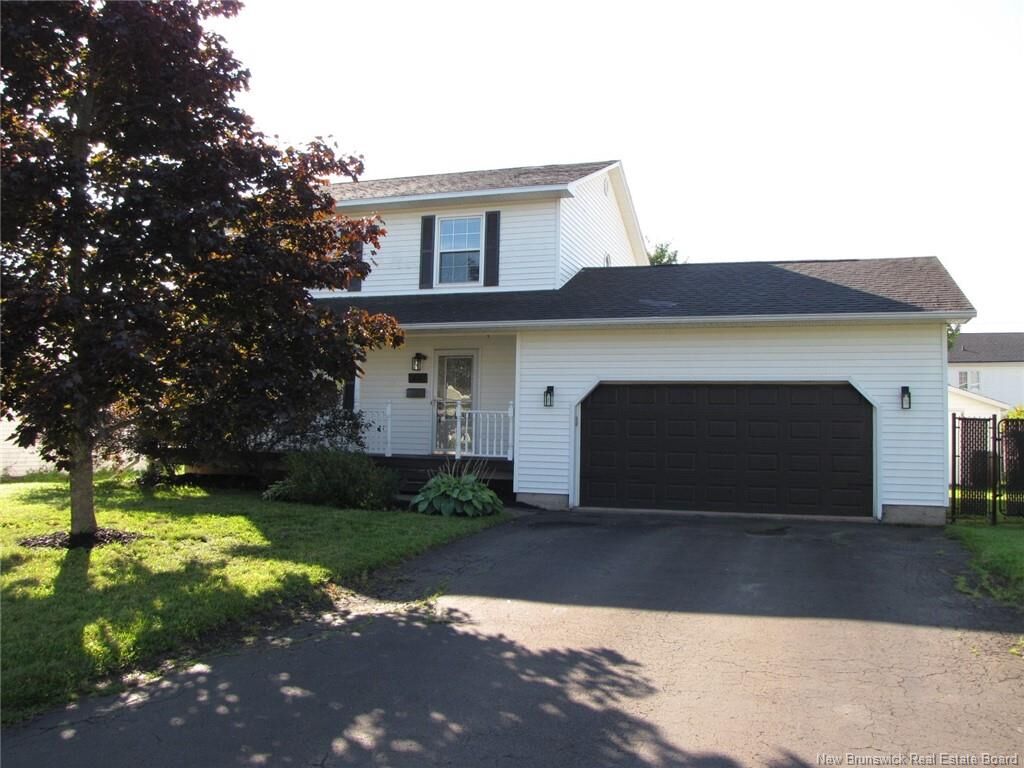 Property Photo: 44 Greenhaven Drive NB E1A 3P5